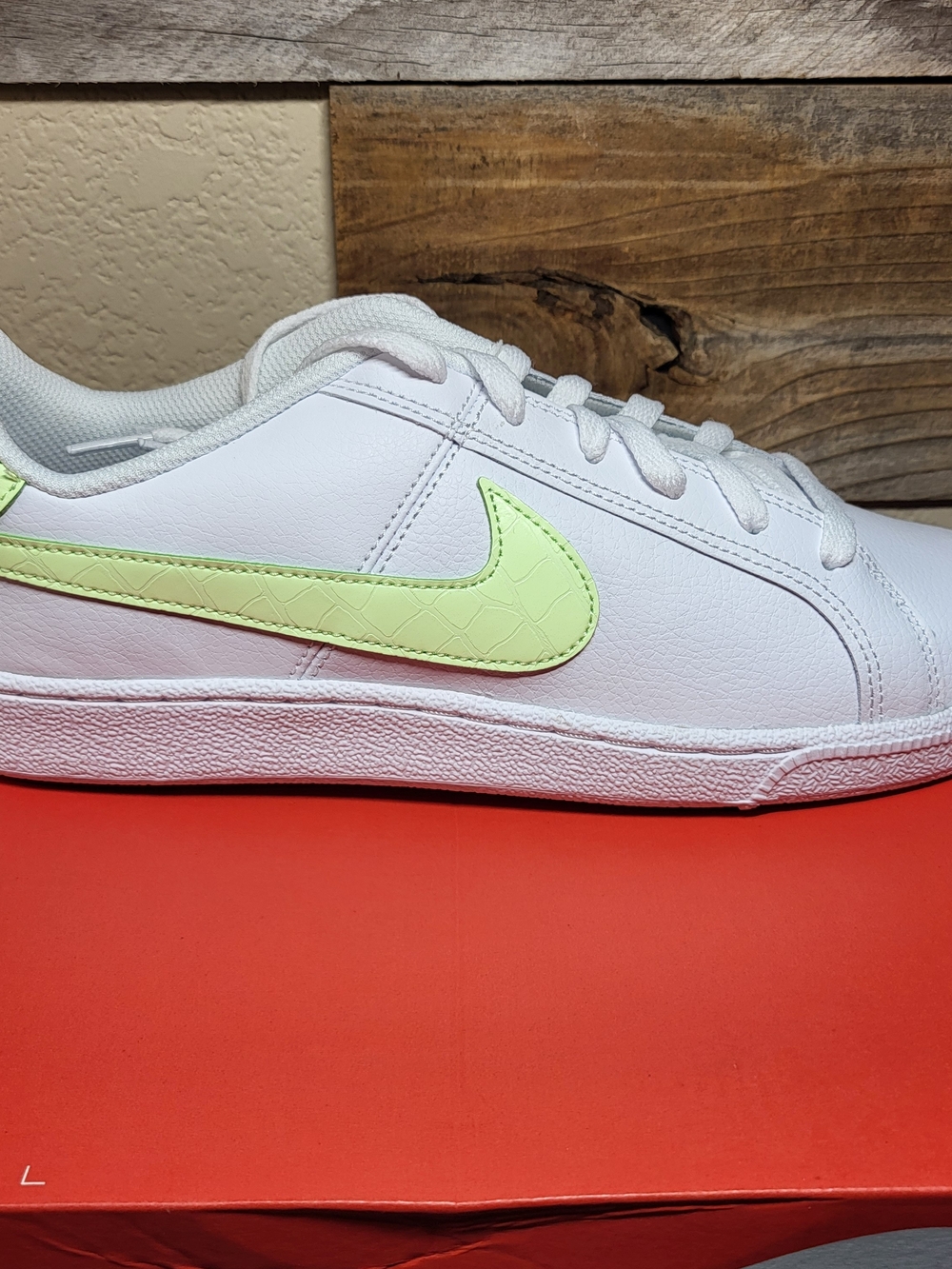 *NEW* Nike Court Royal Women's Training Shoes White/Barely Volt Size 10